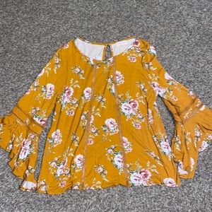 floral flare sleeve top